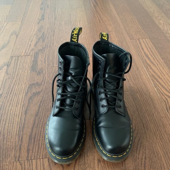 Dr Martens 1460 Smooth Leather Lace Up Boots - Picture 3 of 7